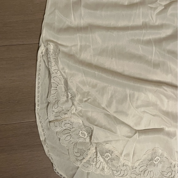 Vintage Satin Slip - Picture 5 of 6